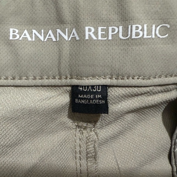 Banana Republic Slim Fit
Performance Chino Pants (Size 40x30, Light Khaki - Picture 6 of 6